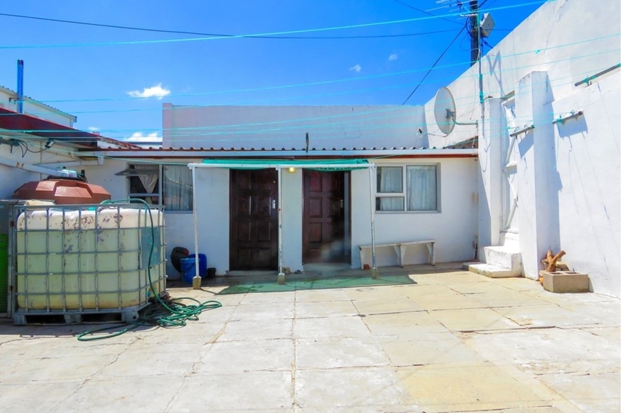 To Let 3 Bedroom Property for Rent in Woodstock Western Cape
